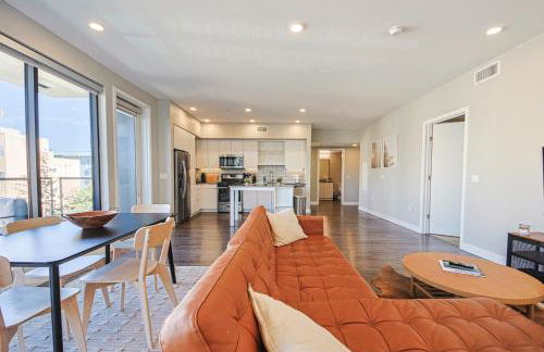 Hollywood Escape! Elegant 2BR 2BA Rental - Foto 28