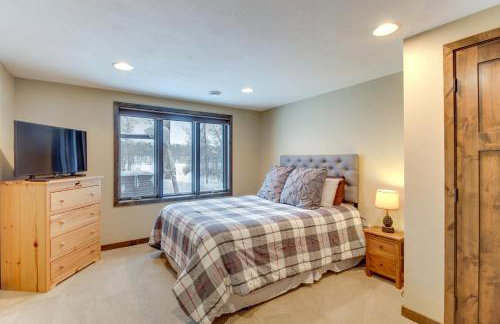 Beautiful Breezy Point Home with Beach and Dock! - Foto 17