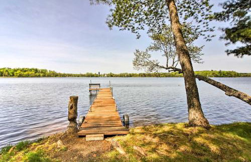 Lakefront Cumberland Cabin with Dock and Fire Pit! - Foto 2