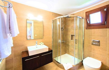 Cretan Sunrise Villa with Heated Pool - Foto 49