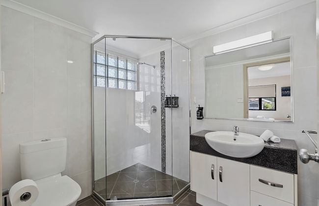 Cityville Apartments & Motel - Photo 76