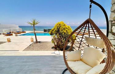 Vaso Beach Front Villa - Foto 9