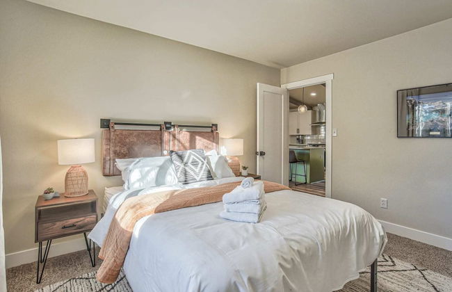 4bdgame Loungehot Tubdog Friendlyclose to AF Academy - Foto 14