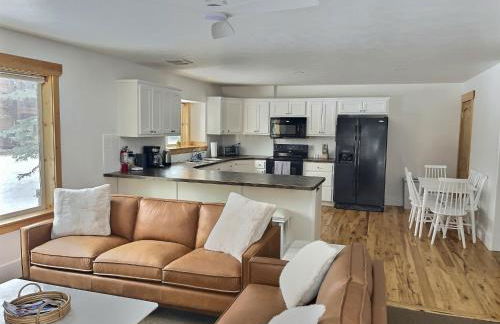 Large Modern Driggs Home with Game Room, Close to Targhee! - Foto 10