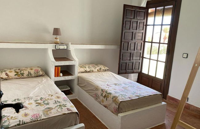 Spacious Holiday Home With Private Garden - Foto 2