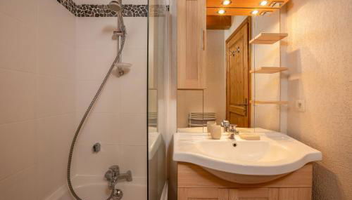 Chateau - Charming Apartment in the city Center with 3 bedrooms - By Cozee Rentals - Foto 4