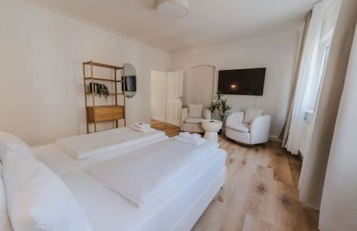 STAYLIGHT Business & Boutique Apartment - Parking lot - Foto 3