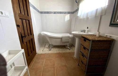 3 Bed Lodge - Sleeps 6 - Pool - Terrace - Parking - Foto 33