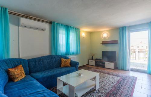 Holiday house with a swimming pool Radmani, Porec - 16440 - Photo 17