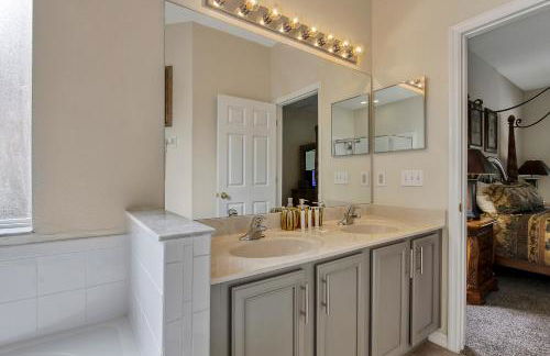 Mickeys Sunspot - 6 bed Emerald Island Resort pool home - Foto 31