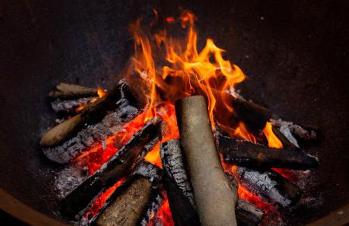 Countryside Cabin on 5 Acres Countryside with Outdoor Firepit, Cinema and converted Stables - Foto 39