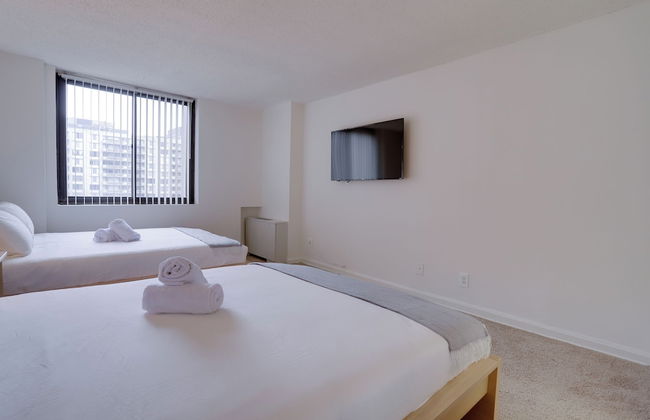 Convenient Apt Near Airport - Photo 8