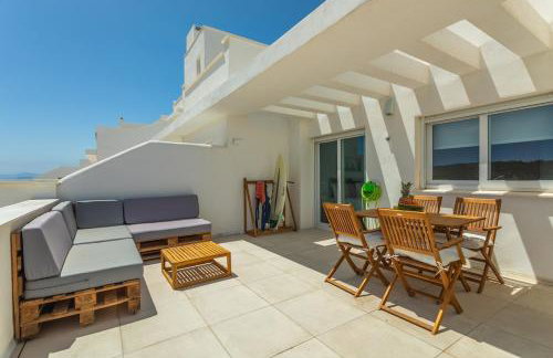 Apartamento con terraza, piscina y parking - Foto 14