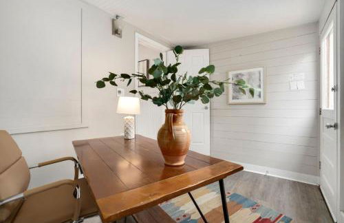 Charming Old Town Bungalow with Free Cruiser Bikes - Foto 24