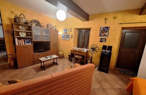 A Casa da Nonna Brasa Holiday Home Savoca - Foto 9