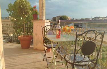 HERITAGE HOUSE City Center -ENTIRE APARTMENT- - Foto 25