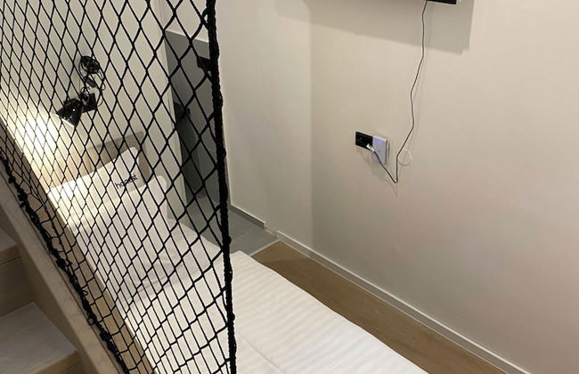 HONEST Karlín - Foto 38