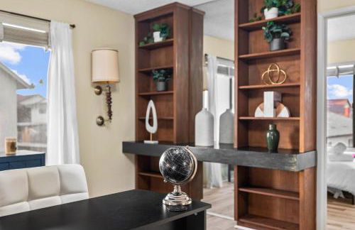 Mira Mesa Family Retreat 4BR with Balcony and Firepit - Photo 29