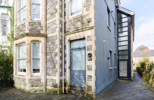 Oakfield Premier Apartments-High Speed WiFi-Smart SelfCheckIn-Central Cardiff Gem - Photo 35