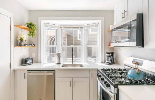 Jennifer's Cozy Apt Walk to Brown In Unit Laundry - Foto 15