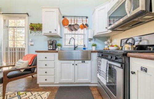 Rustic Escape Fireplace, BBQ Grill & Scenic Views - Foto 4