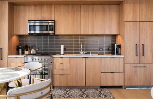 Sky High at Beaudry 2 Bed Apt WITH FREE PARKING - Foto 45