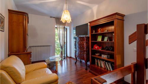 Lovely Apartment In Caramanico Terme - Photo 3