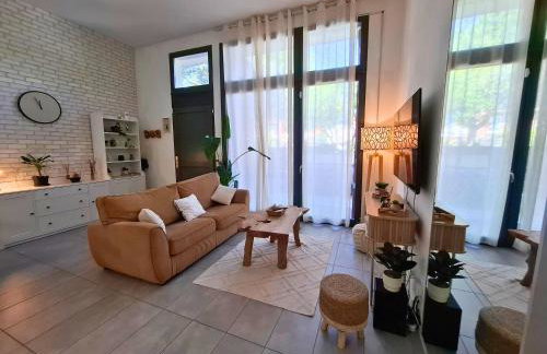 Maison Bali - Jardin, Clim, Parking et Proche Tram - Foto 6