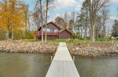 Mille Lacs Lake Retreat! Cabin with Private Dock - Foto 1