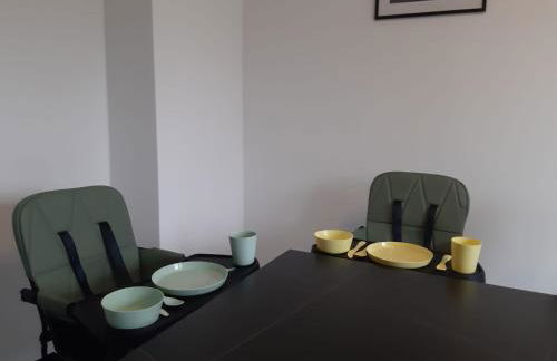 D-Quadrat FeWo "Doni" für Familien, Geschäftsreisende und Urlauber, mit 3 Zimmern, Tageslichtbad, Südbalkon und Kingsize-Betten, für bis max 6 Erwachsene und 2 Kleinkinder - Foto 21