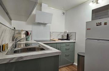 Appartement à Anthéor avec vaste piscine, vue mer et montagne - Foto 17