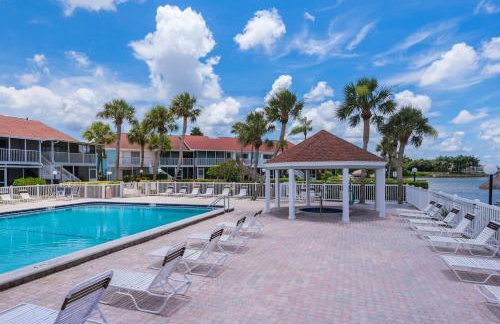 Private Beach Access 2 Pools Waterfront Oasis - Foto 31