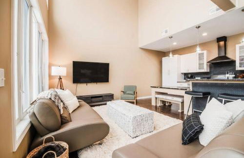 Modern Home of Style & Comfort! - Foto 39