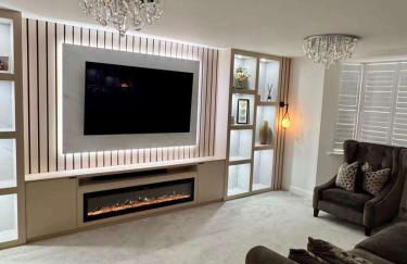 The Grand 4-Bed Ebbsfleet Home - Big Garden & Parking Space, Near Bluewater - Foto 3