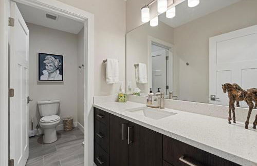 Mountain Art Retreat Ski Escape Hot Tub Games - Foto 41