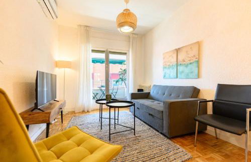 AZA14 - Amplio Piso de 3 dormitorios, 2 baños y terraza, en Chamartín, Madrid - Foto 1