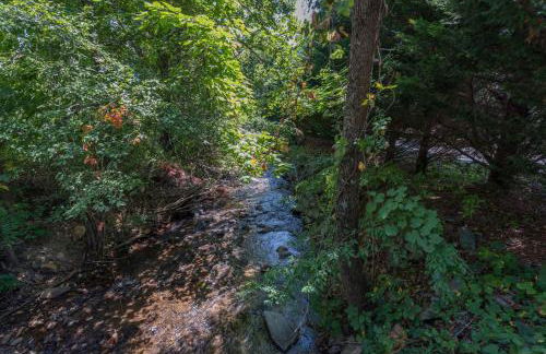 Luxe Loft Pet-friendly, Gas Grill & 5 Minutes from Town - Foto 17