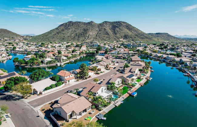 Lakefront Oasis - Foto 42