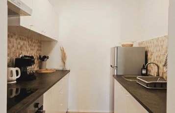 Central Park Apartments - Photo 5