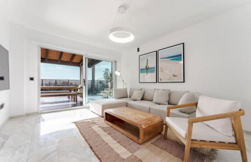 Exclusive Villa with Sea View Near Center - Foto 9