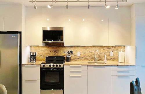 Block from Beach one bedroom with Parking - Foto 2