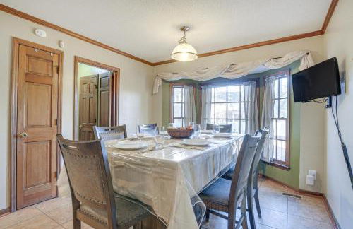 Lovely Fayetteville Home Deck and Fireplace! - Foto 6