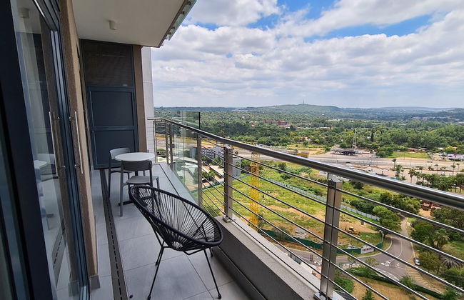 Menlyn Maine Luxury Rentals - Foto 25