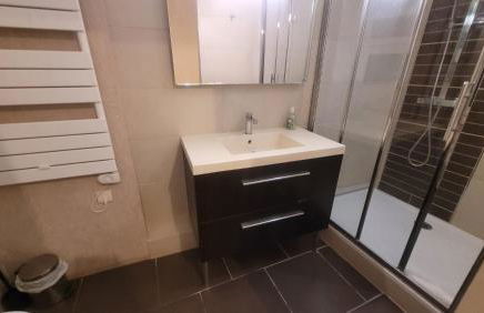 Appartement centre historique place Jean Jaurès climatisé 6 couchages avec parking - Foto 11