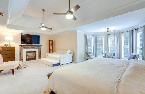 Spacious Stockbridge Manor Pool Table, 2 Kitchens - Foto 15