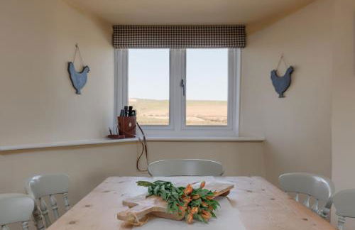 Dorset Farmhouse - Photo 3