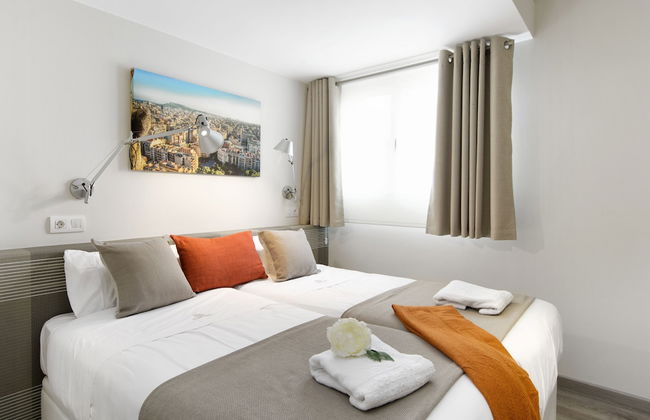 Mercedes Heritage Barcelona Apartments - Photo 68