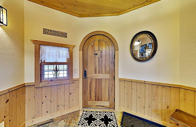 Round House on Round Lake - Photo 27