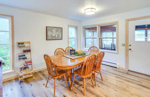 Waterfront Spirit Lake Vacation Rental with Dock! - Foto 11