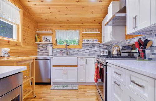 Perfect Maine Getaway in a Newly Renovated Cabin! - Foto 80